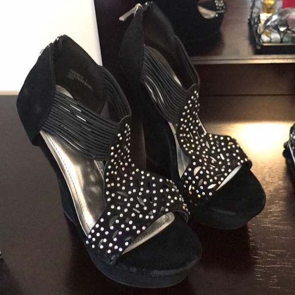 Black and silver sparkly Heels - Picture 2 of 2